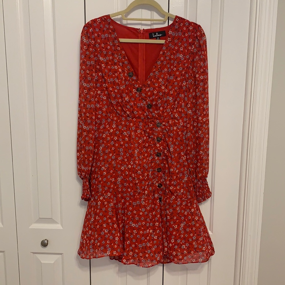 Lulus floral patterned, ruffle bottom dress